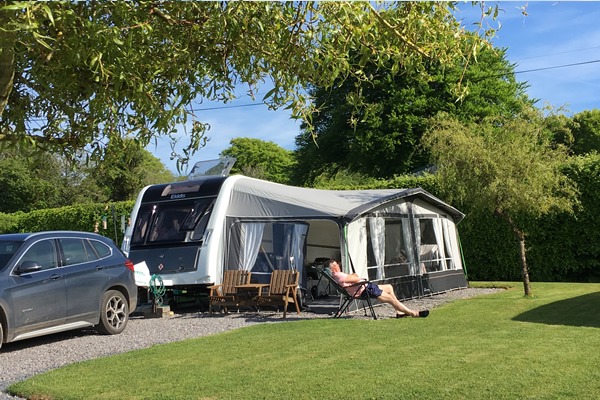 lowtrow-cross-caravan-park-motor-home-1